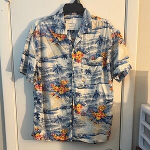 American Eagle Outfitters Blue and Orange Floral Shirt